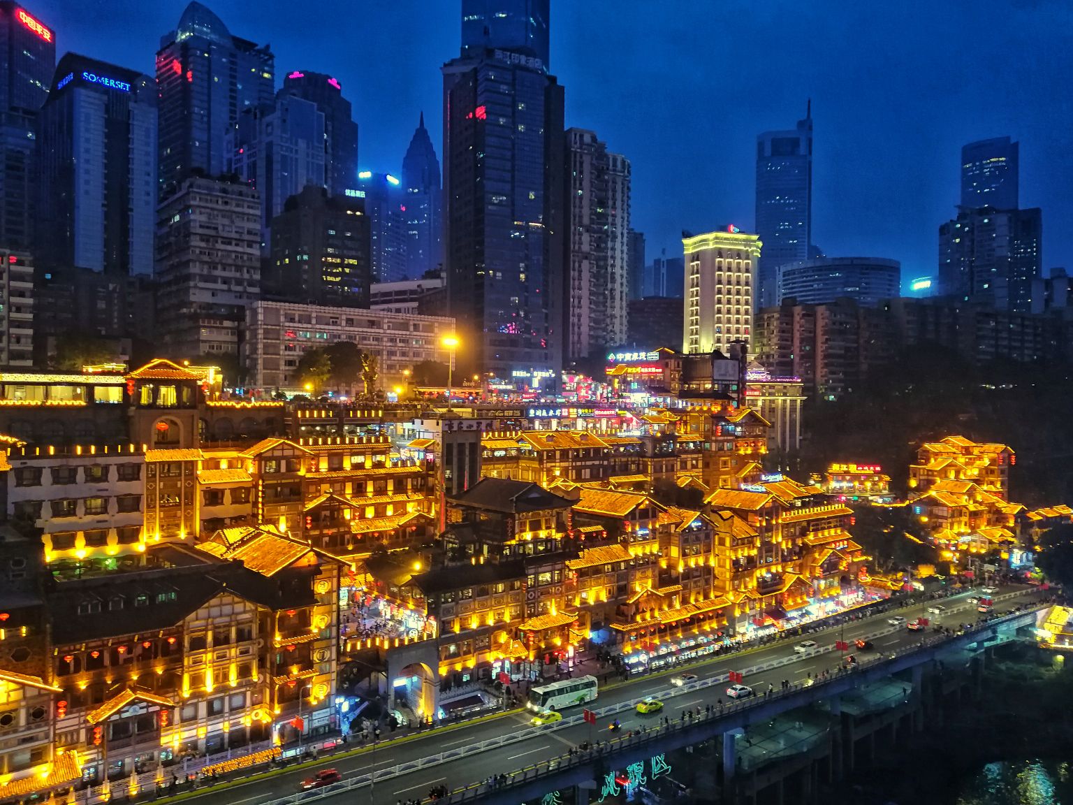 重庆巷弄里的隐秘美食