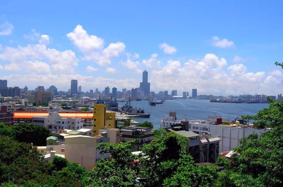 台湾，向各位来宾与观众朋友致敬